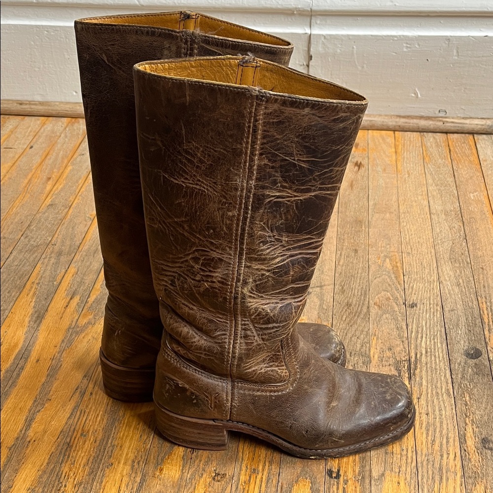 Frye Campus Boots Women’s 8
